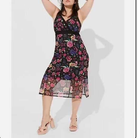 NWT. Torrid x Betsey Johnson Black Floral Dress.Dark Floral,Whimsigoth,Cocktail. - Picture 1 of 14